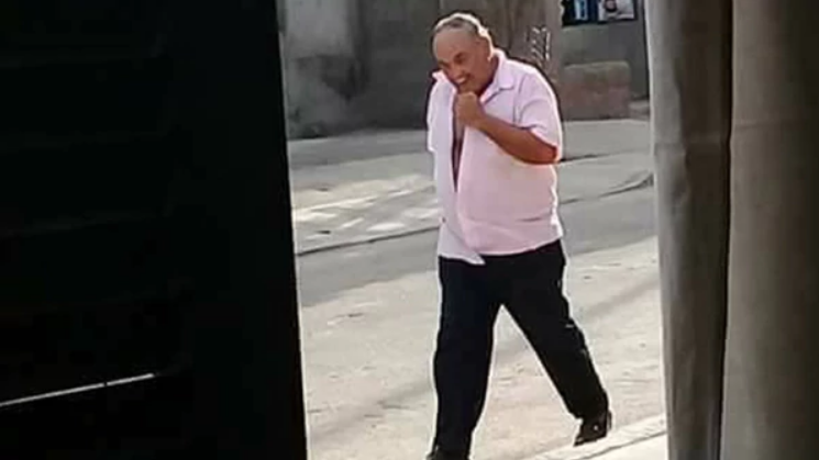 Indignante video: mató a palazos a un perro y terminó detenido
