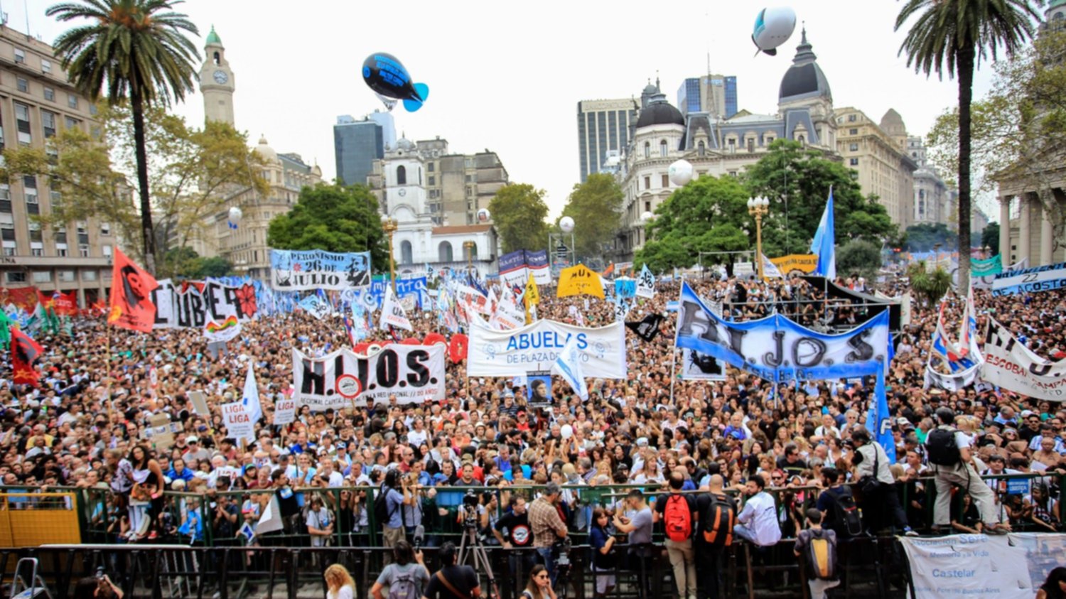 Las Im Genes Y Los Discursos De La Movilizaci N En Plaza De Mayo Ni