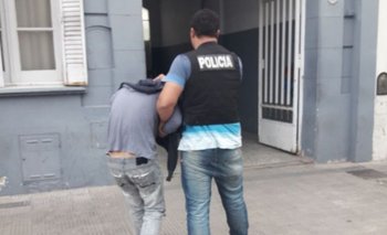 Un hombre tirÃ³ a una chica muerta en el hospital EspaÃ±ol, huyÃ³ y lo atraparon