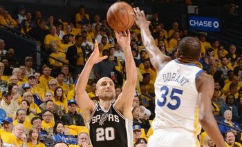 Playoffs: San Antonio, con Manu Ginóbili, perdió 113-92 ante Golden State en el primer juego