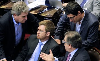 Tarifazo: Cambiemos frustró el intento de freno opositor, pero aceptó abrir el debate en comisión
