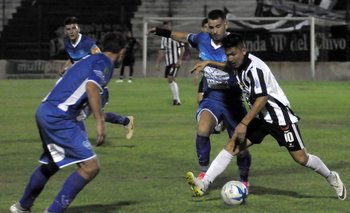 Regional Amateur: Liniers arrancó goleando en casa y Bella Vista y Huracán, empatando en La Loma