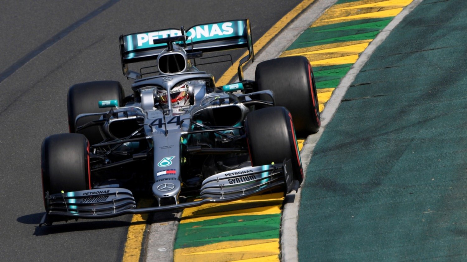 Lewis Hamilton logró la pole y largará primero en el Gran Premio de Australia