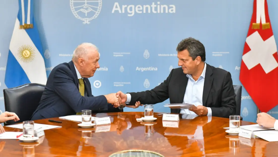 Club de París: Argentina firmó un convenio para refinanciar deuda con Suiza