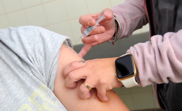 Commencement of the Flu Vaccination Drive in Bahía Blanca