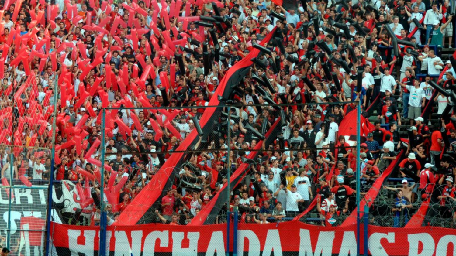 Newell's convocó a hacer una "vaquita" entre los hinchas para comprar jugadores