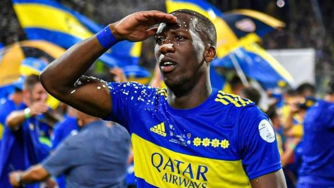 Duró poco la alegría y el festejo de Luis Advíncula con Boca - La Nueva