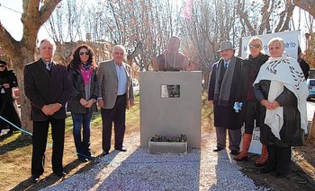 El inolvidable Pichuco Troilo ya tiene su monumento en la ciudad de Pigüé