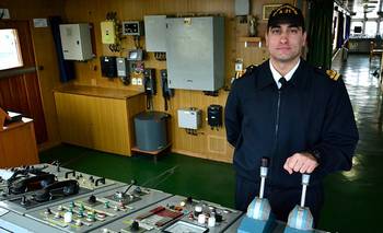 Meses navegando lejos de la familia; el testimonio de un puntaltense en la Antártida