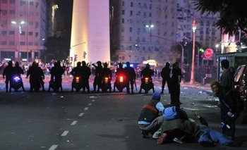 La Nación y el gobierno de Macri se acusaron por incidentes en Obelisco