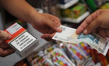 Desde este lunes aumentan 5 % los precios de cigarrillos