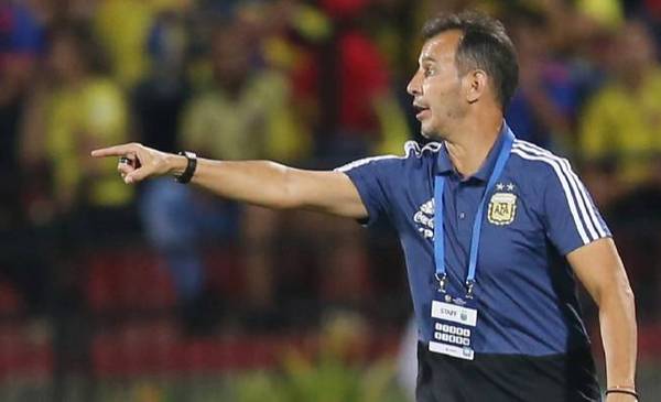 Batista dio la lista definitiva de 22 futbolistas para los Juegos Olímpicos con un solo mayor de 23 años - Vimarsana News