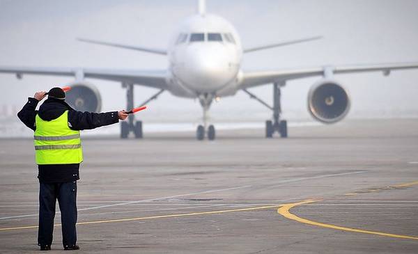 Controladores aéreos anunciaron un paro nacional que afectará vuelos comerciales - Vimarsana News