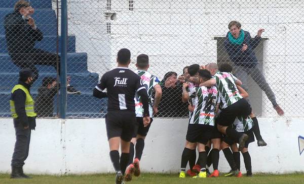 La Armonía se relajó y Pacífico de Cabildo lo empató con el último soplido - Vimarsana News