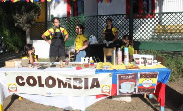 Colombian music and food, today, in the Kitchen of the Port