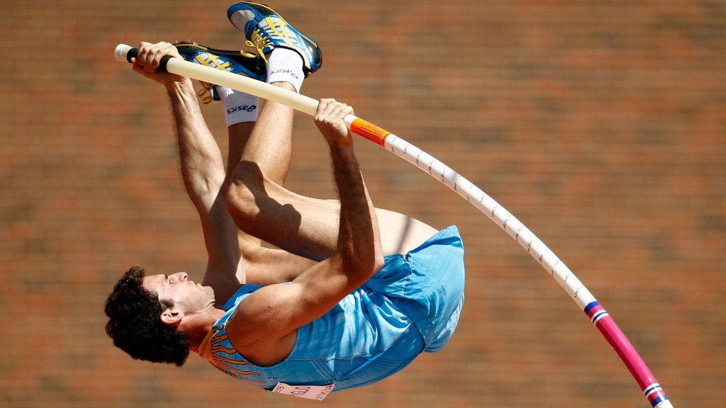 Mundial de Atletismo Chiaraviglio pasó a la final de salto con garrocha