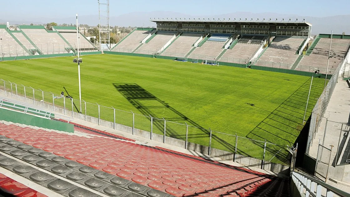 El Padre Ernesto Martearena, un estadio que le cae bien a Olimpo - La Nueva