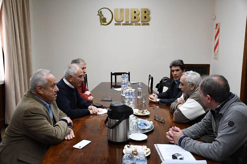 Bahía Blanca. Acuerdo entre la UIBB y los Químicos y Petroquímicos para priorizar el empleo y desarrollo local y regional