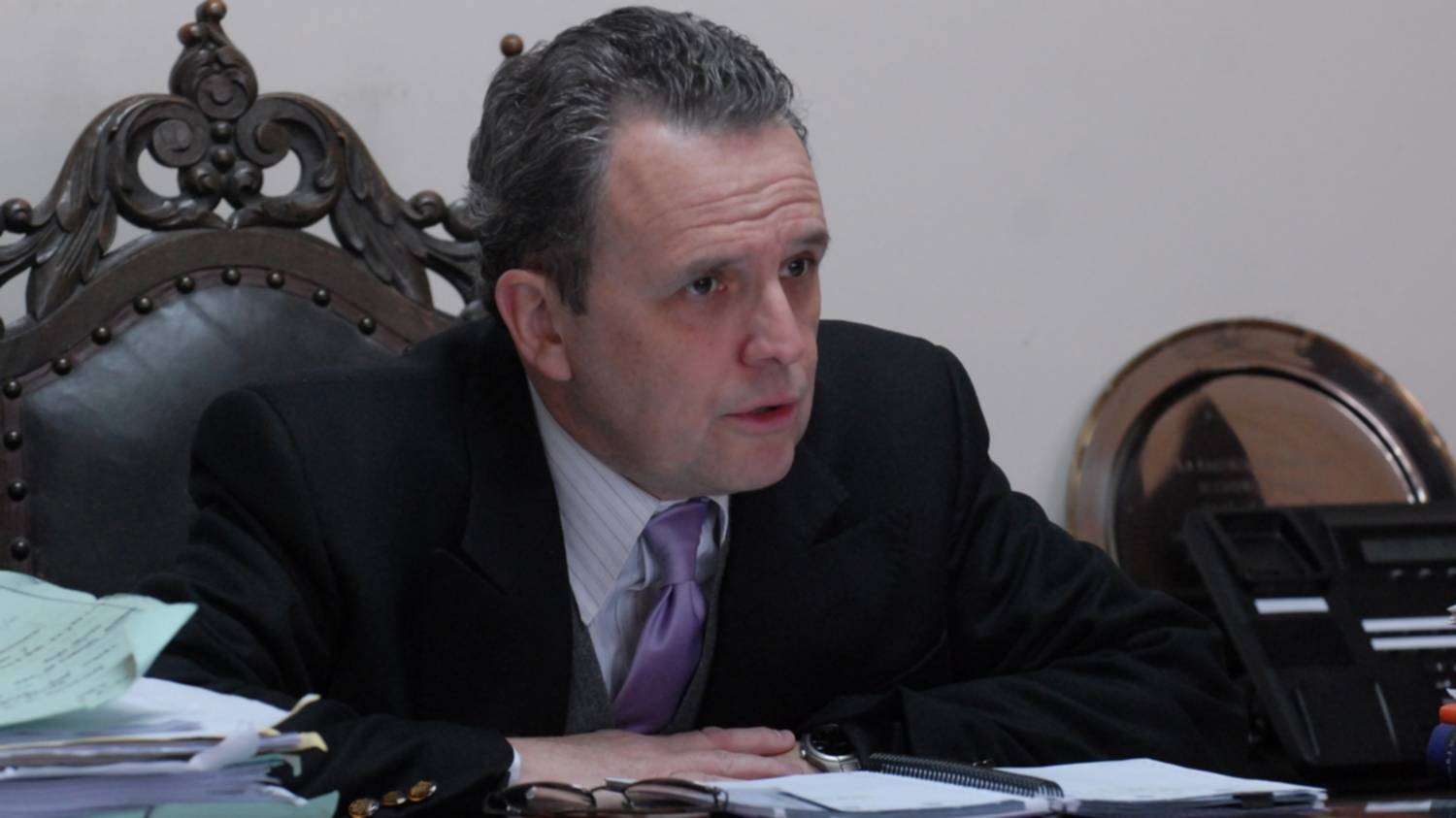 Entrar en el patio delantero de una casa es violar el domicilio