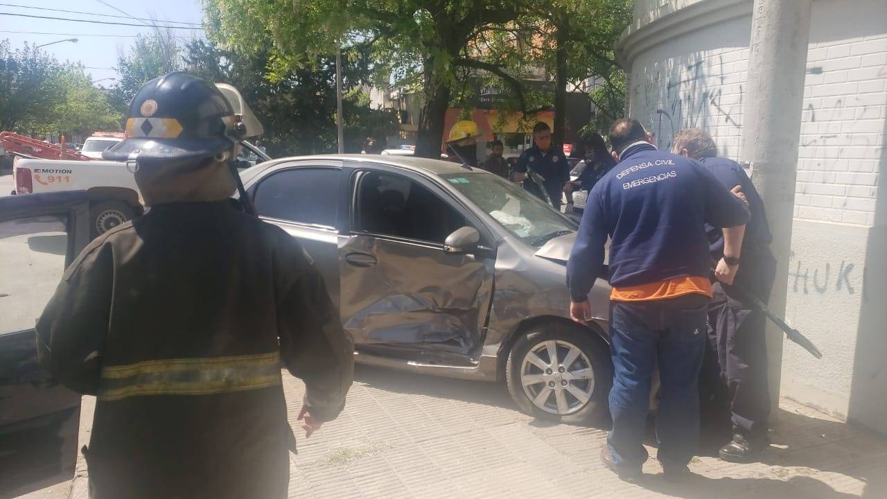 Dos mujeres sufrieron golpes en un choque entre autos