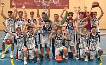 Los U17 de Napostá le pusieron fin a su gira deportiva y cultural por España
