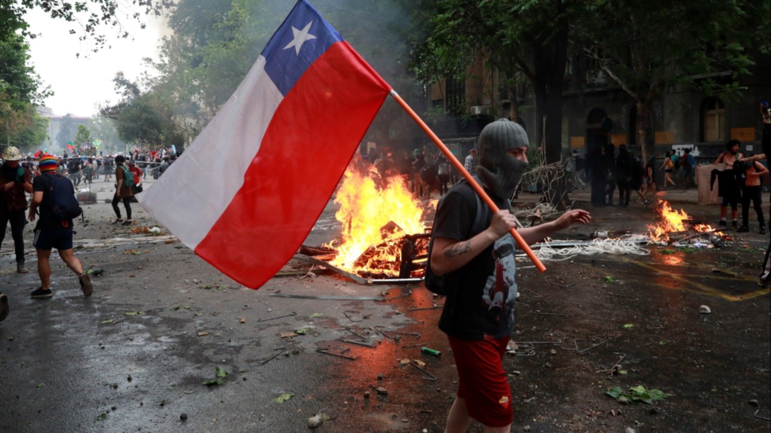 Los bahienses pararon la pelota para poder analizar el conflicto social en Chile