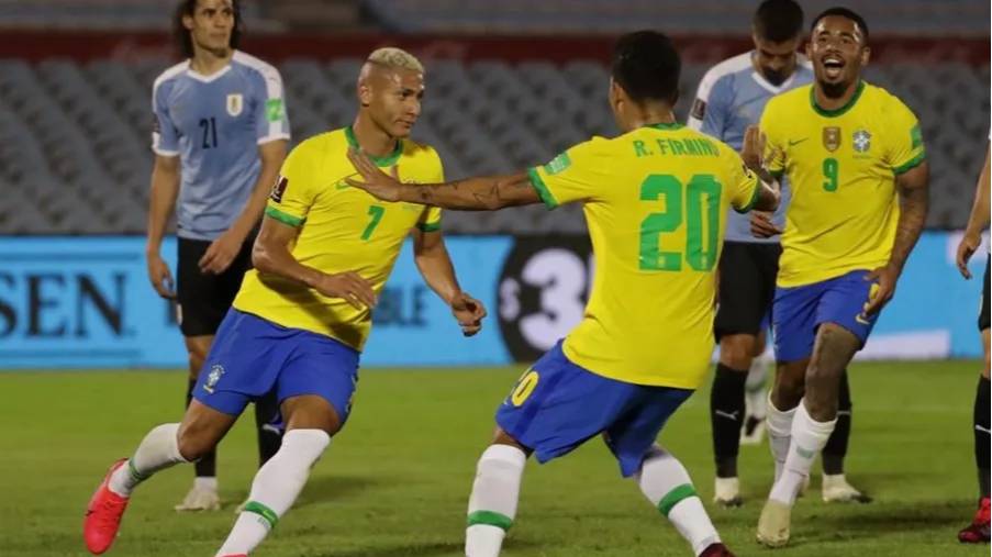 Brasil le ganó a Uruguay y sigue imparable y Paraguay y Bolivia repartieron  puntos