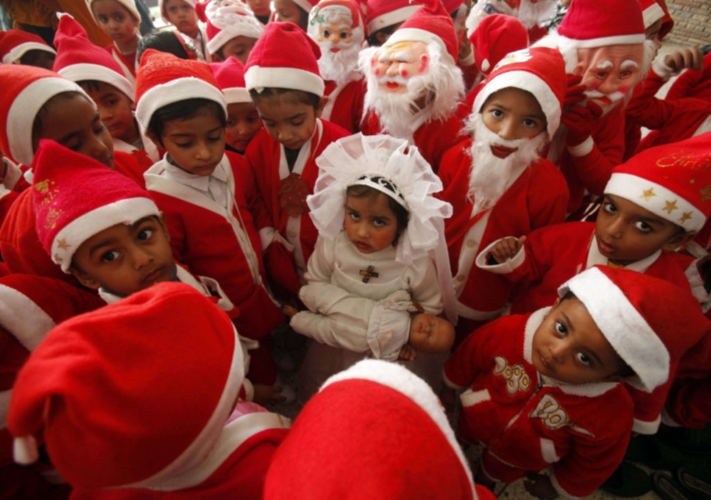 En la India, los chicos hacen de Papá Noel