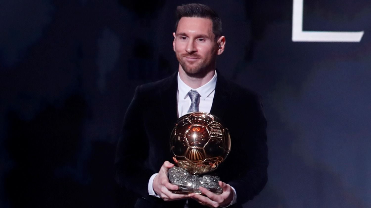 Messi Recibió El Sexto Balón De Oro Y Se Convirtió En El Máximo Ganador De La Historia 0494